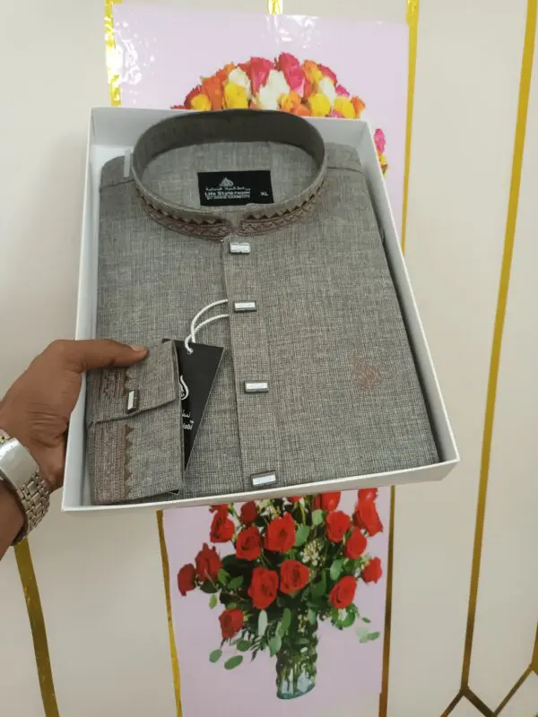 আকর্ষণীয় এমব্রয়ডারি পাঞ্জাবি - Image 4